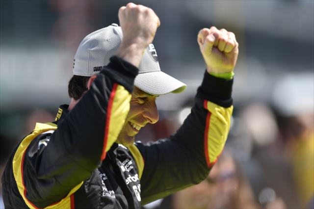Simon Pagenaud wins the Verizon P1 Award for claiming the pole position for the Angie's List Grand Prix of Indianapolis -- Photo by: Chris Owens