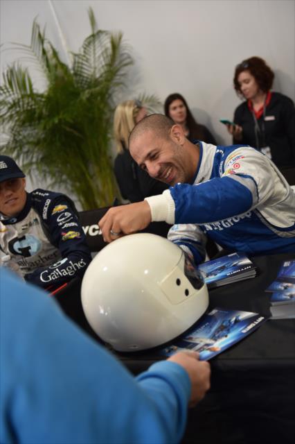 Tony Kanaan during a Verizon IndyCar Series autograph session at the Angie's List Grand Prix of Indianapolis -- Photo by: Eric Anderson