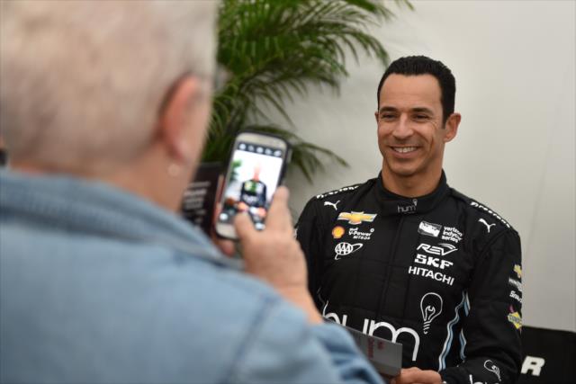 Helio Castroneves during a Verizon IndyCar Series autograph session at the Angie's List Grand Prix of Indianapolis -- Photo by: Eric Anderson