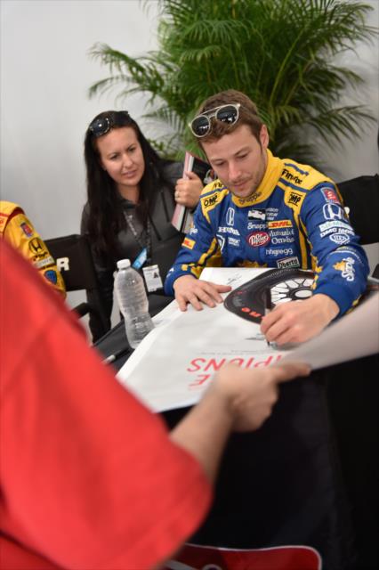 Marco Andretti during a Verizon IndyCar Series autograph session at the Angie's List Grand Prix of Indianapolis -- Photo by: Eric Anderson