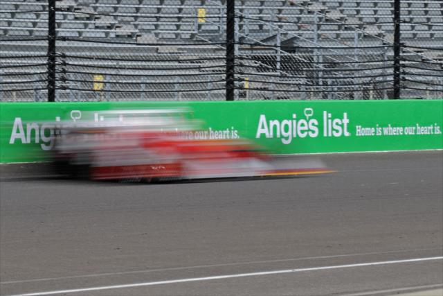 Carlos Munoz streaks down the frontstretch during practice for the Angie's List Grand Prix of Indianapolis -- Photo by: Walter Kuhn