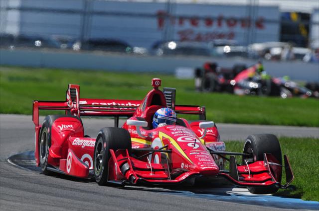 Scott Dixon navigates Turn 9 during qualifications for the Angie's List Grand Prix of Indianapolis -- Photo by: Walter Kuhn