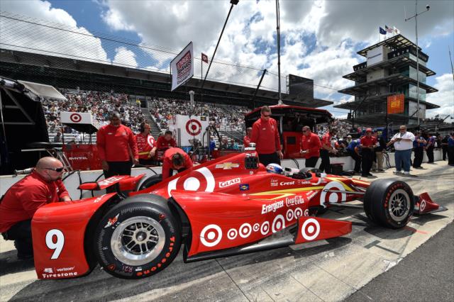Scott Dixon during qualifications for the 100th Running of the Indianapolis 500 presented by PennGrade Motor Oil -- Photo by: Chris Owens