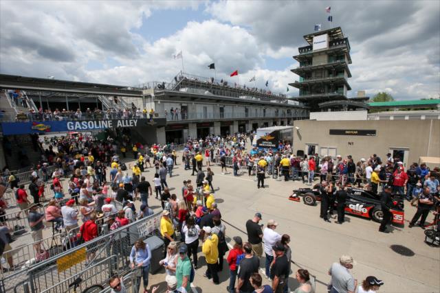 Gasoline Alley during qualifications for the 100th Running of the Indy 500 presented by PennGrade Motor Oil -- Photo by: Joe Skibinski