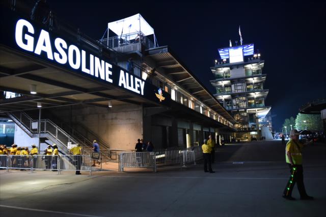 Gasoline Alley Race Day morning for the 100th Running of the Indy 500 presented by PennGrade Motor Oil -- Photo by: Eric Anderson