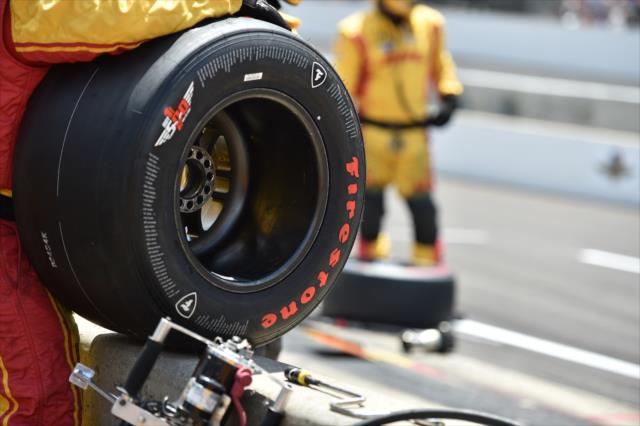Andretti Autosport prepare for Ryan Hunter-Reay for a pit stop during the 100th Indianapolis 500 -- Photo by: Eric Anderson