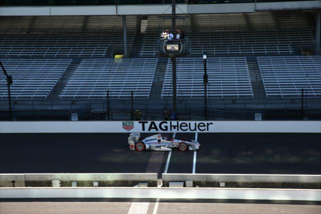Will Power crosses the finish line -- Photo by: Bret Kelley