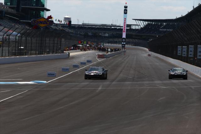 Sam Schmidt and Mario Andretti go head-to-head at IMS -- Photo by: Bret Kelley