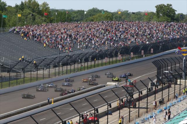 Crowds of the INDYCAR GP -- Photo by: Chris Jones