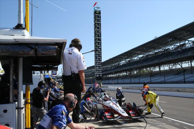 Graham Rahal comes in for tires and fuel on pit lane during the INDYCAR Grand Prix at the Indianapolis Motor Speedway -- Photo by: Chris Jones