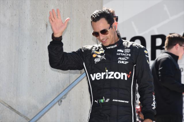 Helio Castroneves waves before the race -- Photo by: Jim Haines