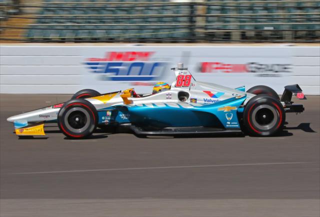 Gabby Chaves sets up for Turn 1 during the final practice on Miller Lite Carb Day at the Indianapolis Motor Speedway -- Photo by: Mike Harding