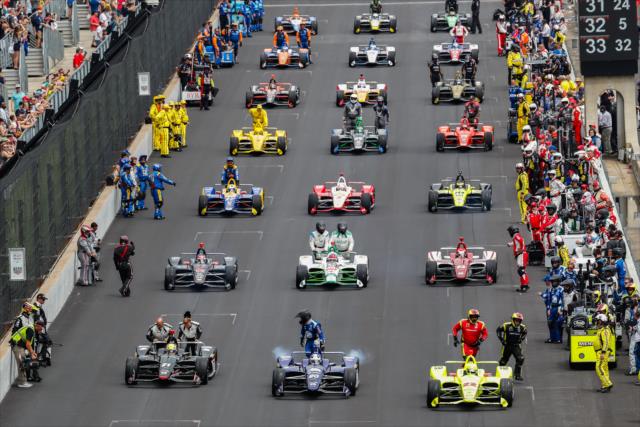 Cars exiting the grid -- Photo by: Jason Porter