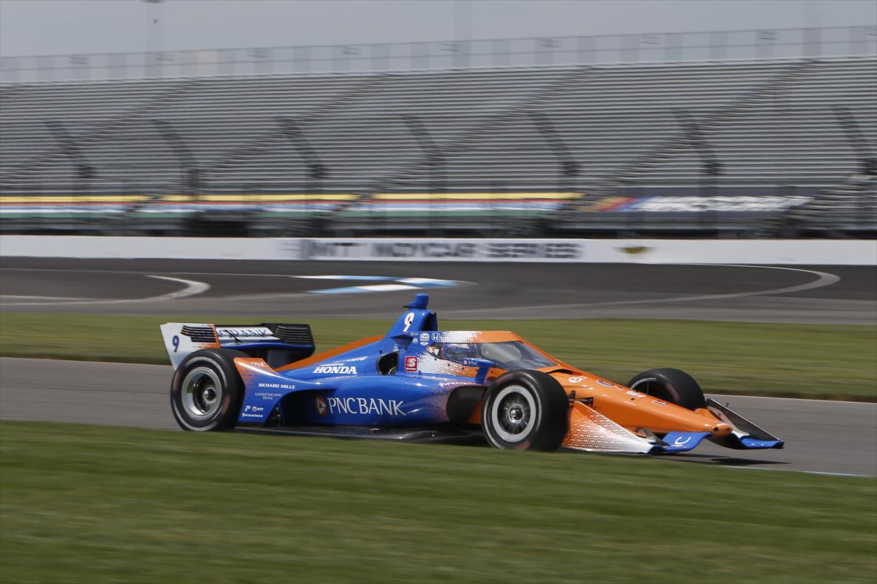 Scott Dixon sets up for Turn 3 during qualifications for the GMR Grand Prix on the Indianapolis Motor Speedway Road Course -- Photo by: Chris Jones