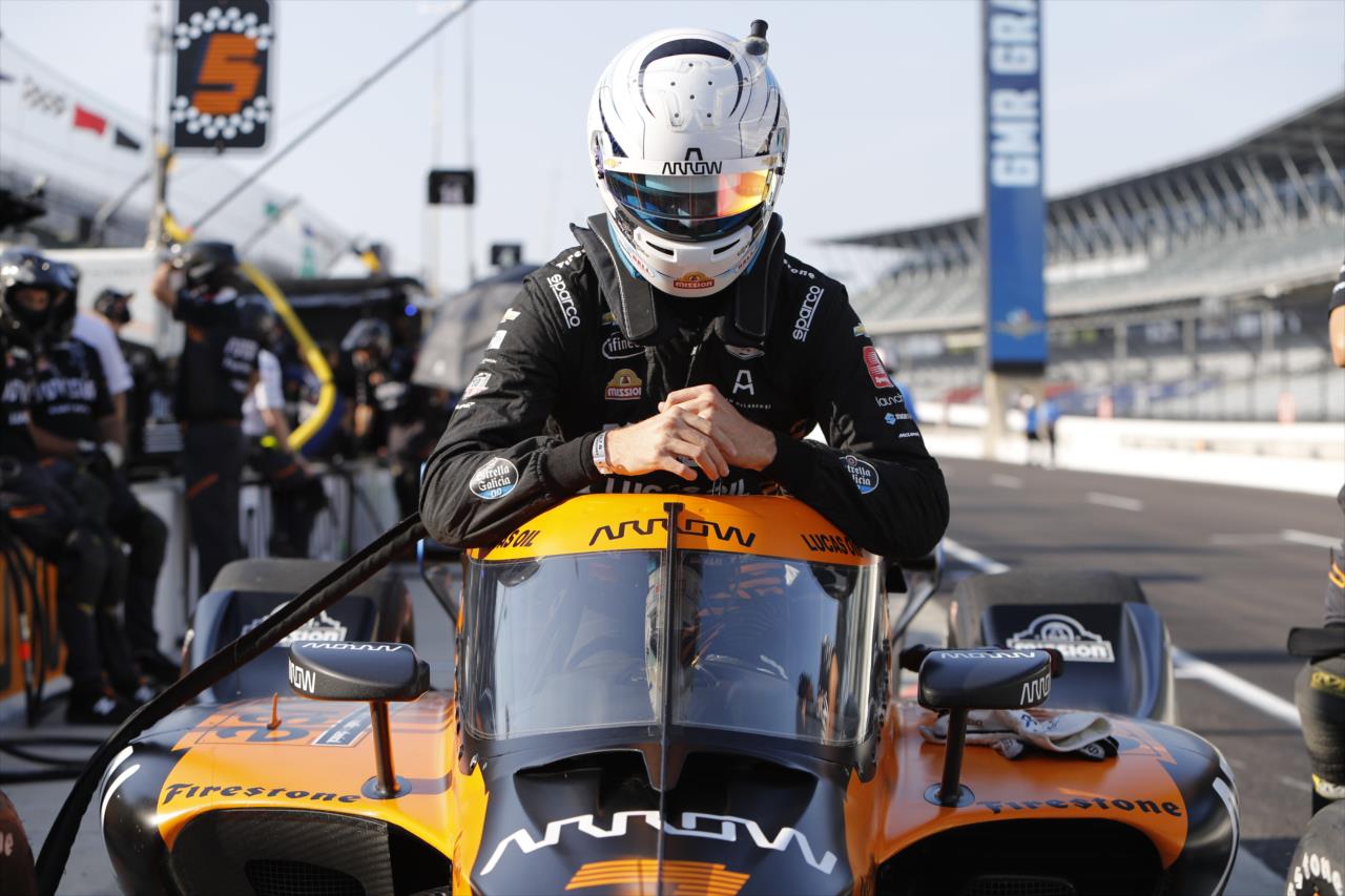 Oliver Askew slides into his No. 7 Arrow Chevrolet on pit lane prior to the final warmup for the 2020 GMR Grand Prix at the Indianapolis Motor Speedway -- Photo by: Chris Jones