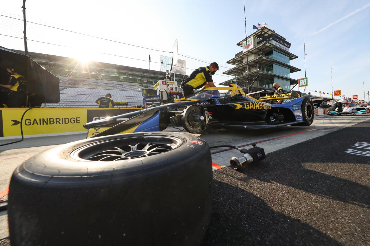 The No. 26 Gainbridge Honda of Zach Veach is prepped for battle on pit lane prior to the final warmup for the 2020 GMR Grand Prix at the Indianapolis Motor Speedway -- Photo by: Chris Owens