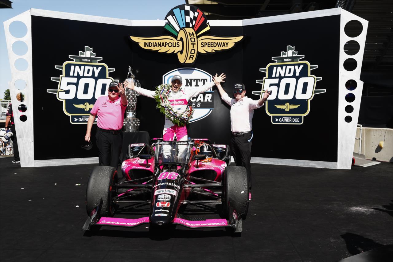 Helio Castroneves with Michael Shank and Jim Meyer - Indianapolis 500 presented by Gainbridge -- Photo by: Chris Jones