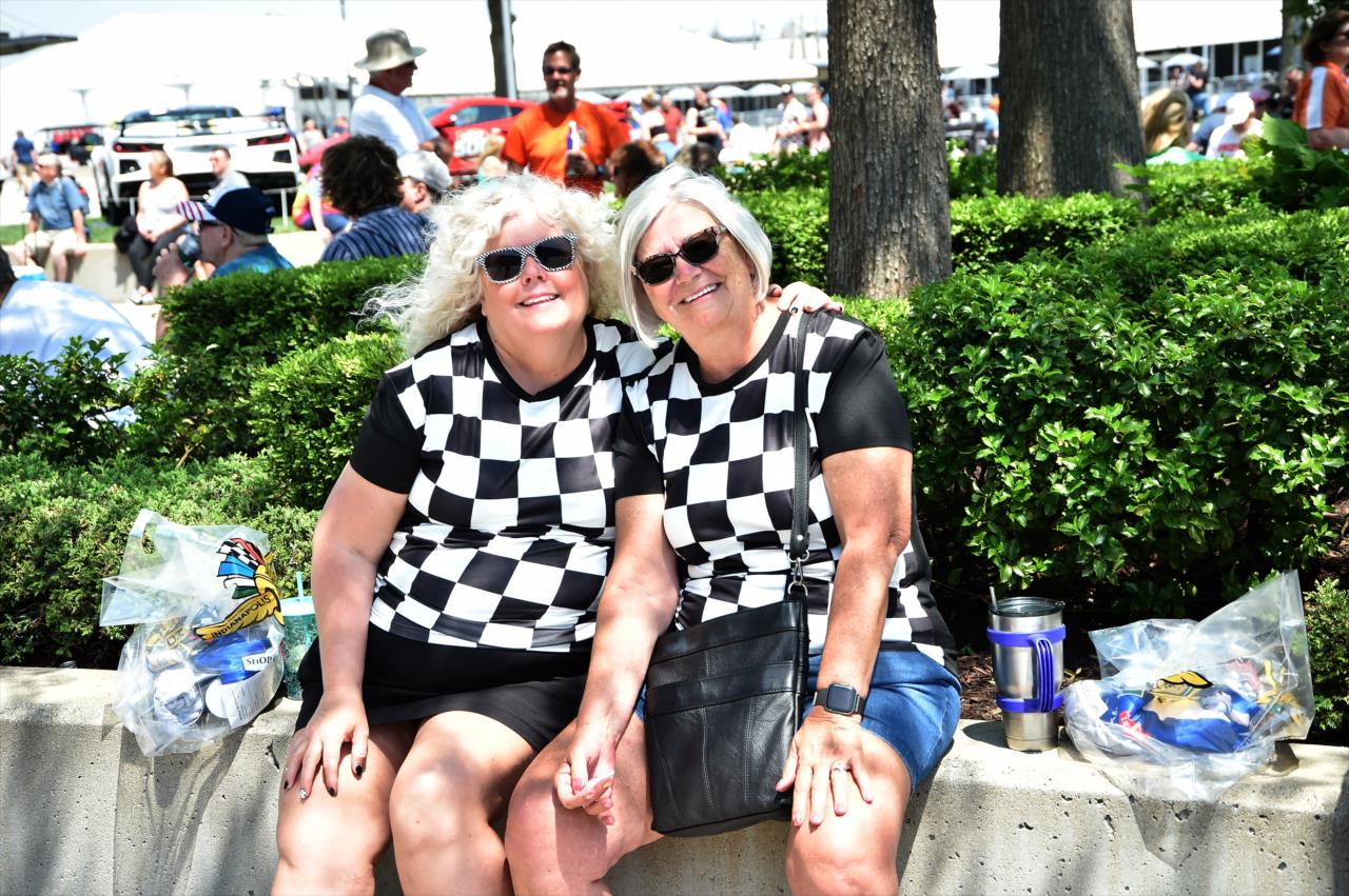 Fans - Indianapolis 500 Practice - By: Mike Young -- Photo by: Mike Young