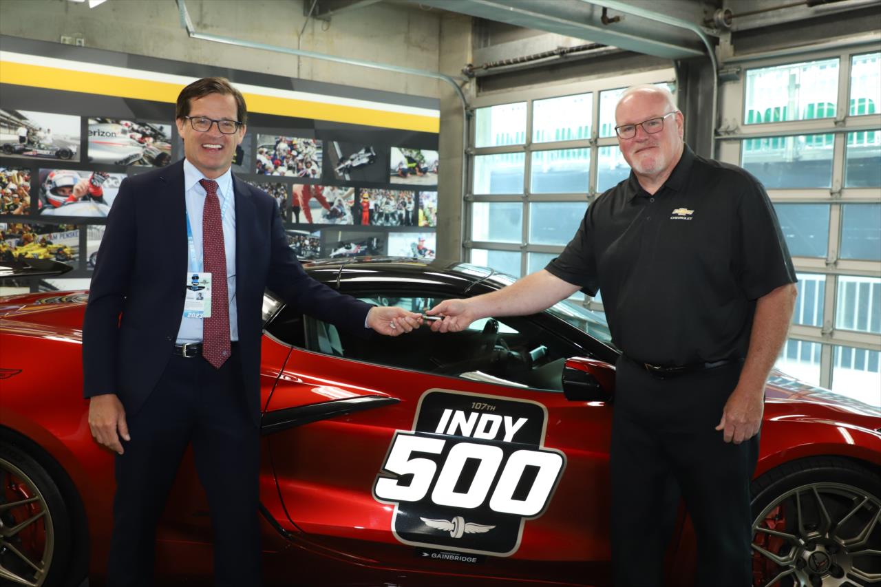 Speedway President Doug Boles accepts the keys to the Chevrolet Corvette Z06 pace car from Chevrolet's Mike Quinn - Indianapolis 500 Practice - By: Matt Fraver -- Photo by: Matt Fraver
