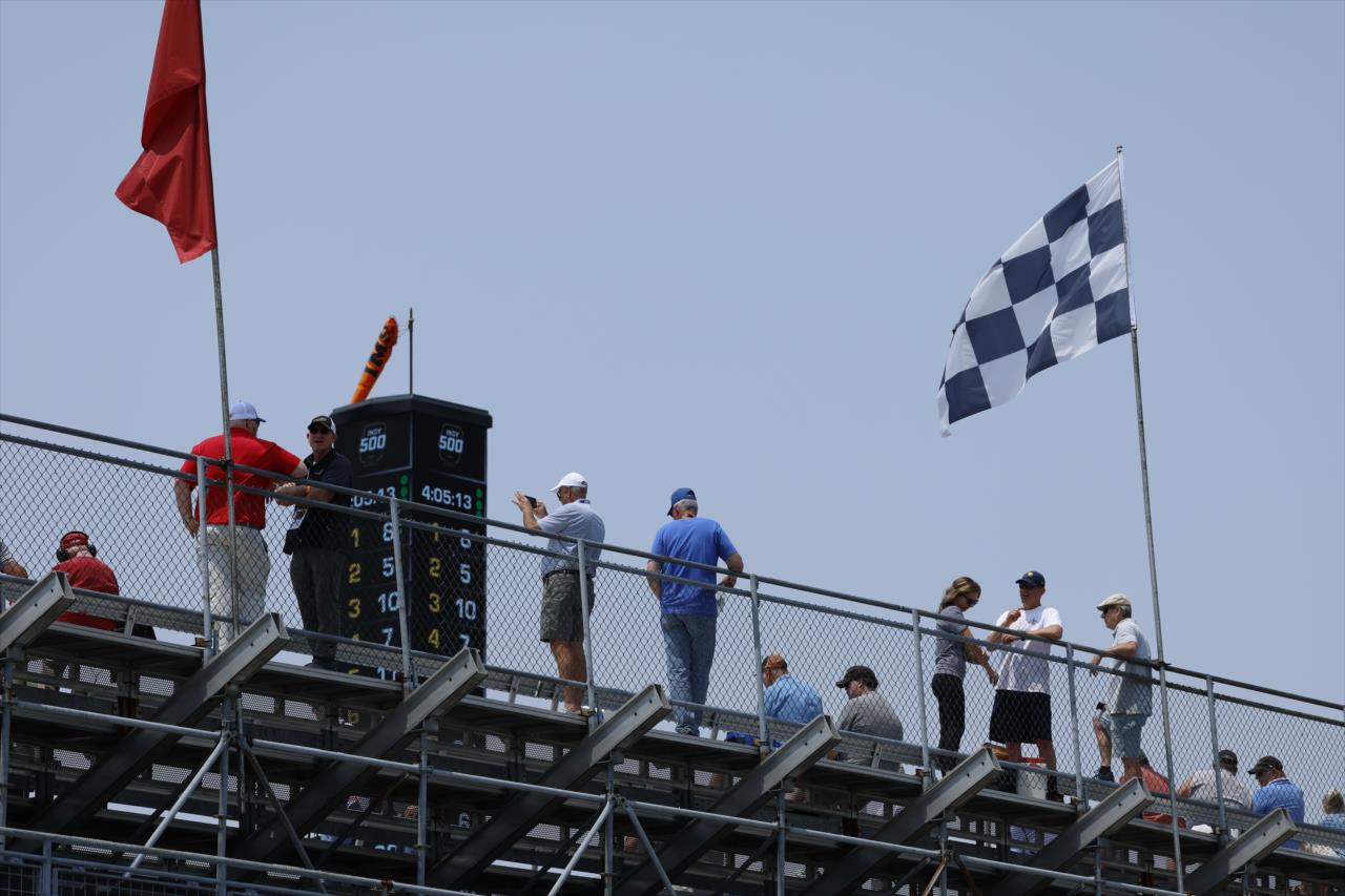 Fans - Indianapolis 500 Practice - By: Chris Jones -- Photo by: Chris Jones