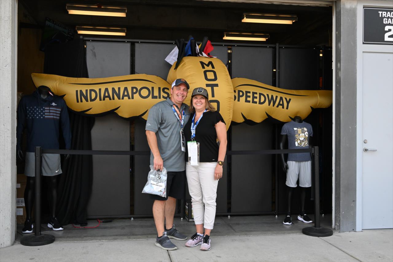 Fans - Indianapolis 500 Practice - By: Doug Mathews -- Photo by: Doug Mathews