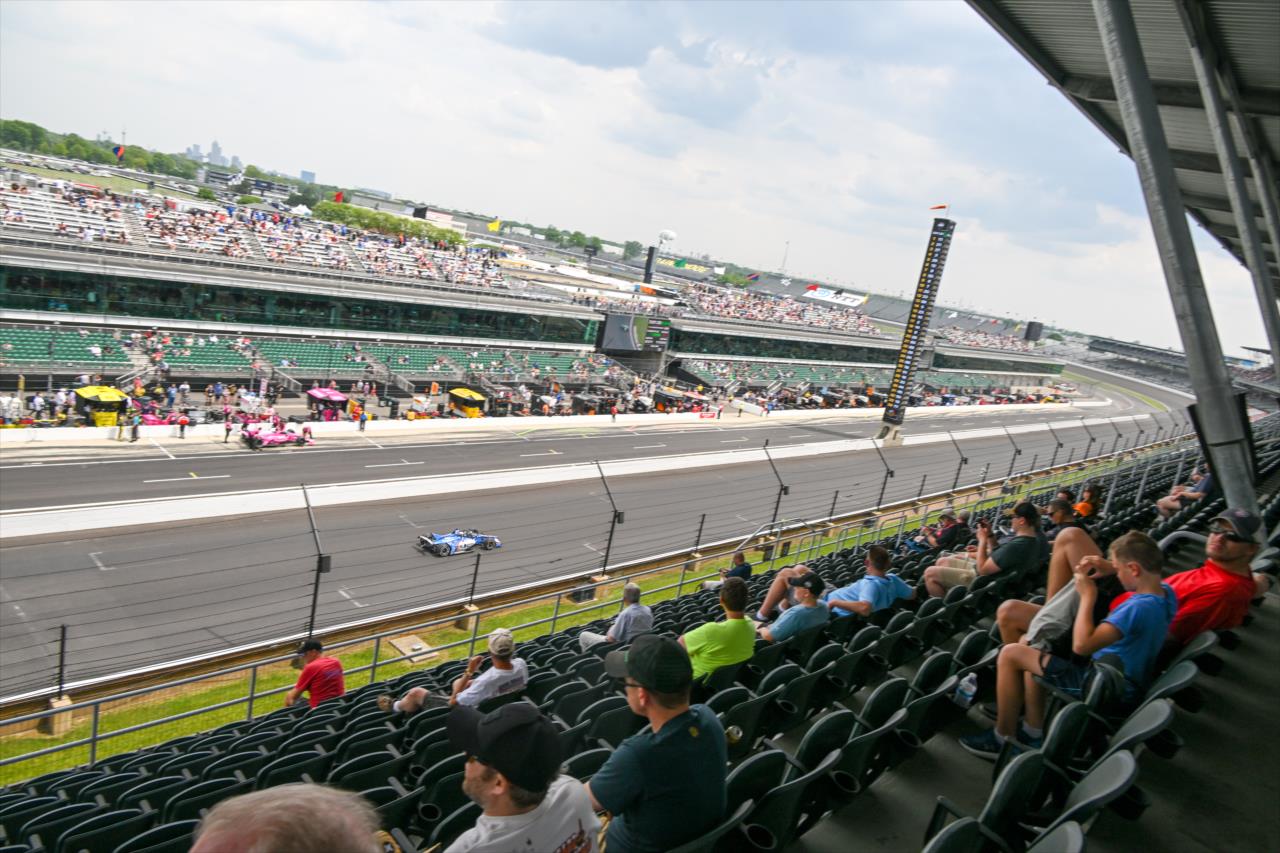 Front straight - Indianapolis 500 Practice - By: Doug Mathews -- Photo by: Doug Mathews