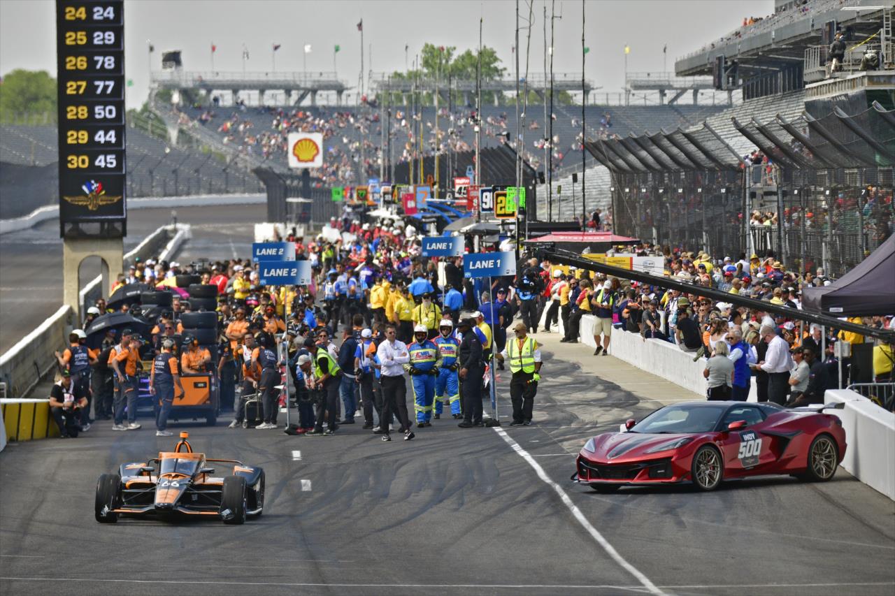 Tony Kanaan starts his qualification attempt - Indianapolis 500 Qualifying Day 1 - By: Walt Kuhn -- Photo by: Walt Kuhn