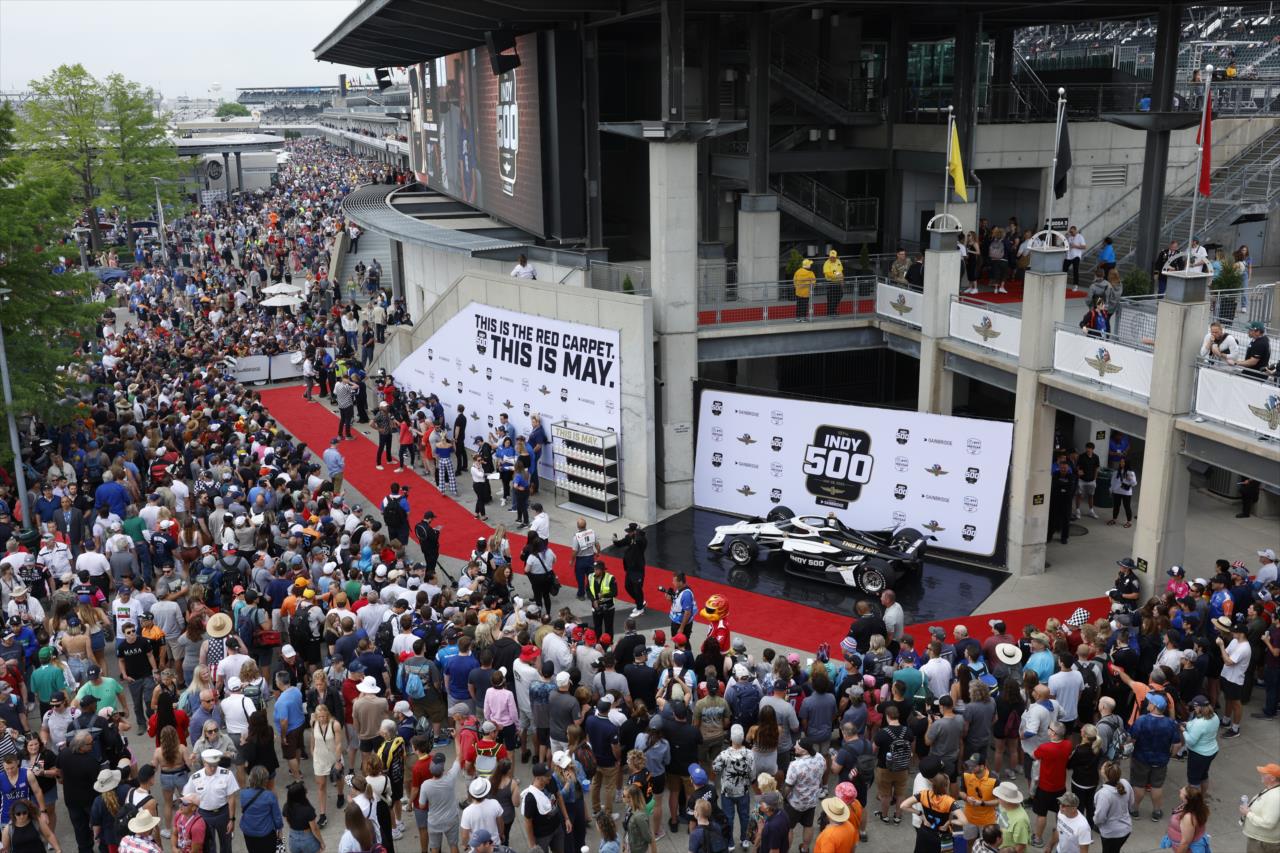 Fans at the Red Carpet - 107th Running of the Indianapolis 500 Presented By Gainbridge - By: Chris Jones -- Photo by: Chris Jones