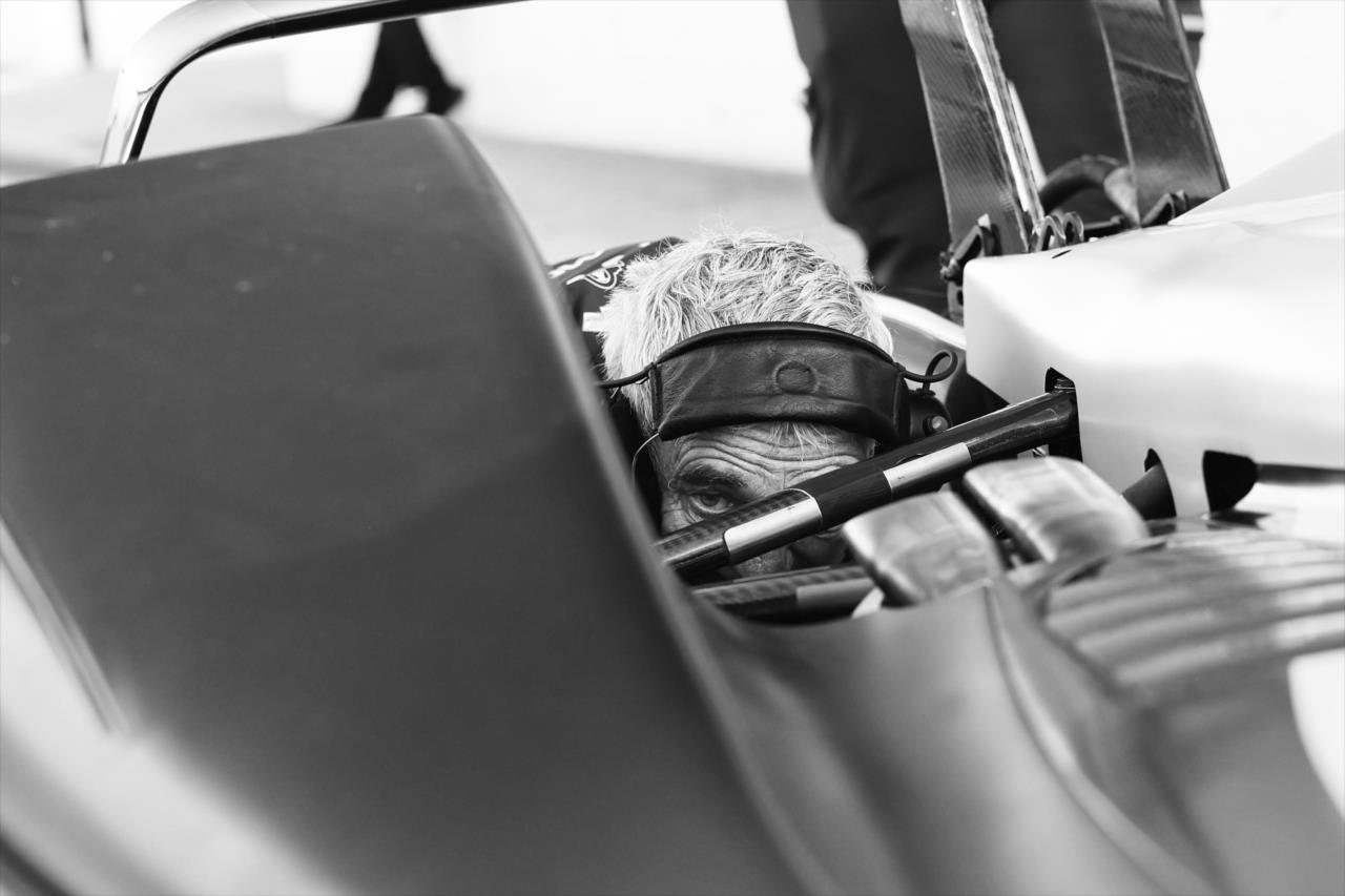 Arrow McLaren crew member - Indianapolis 500 Hybrid TestingROP - By: Chris Owens -- Photo by: Chris Owens
