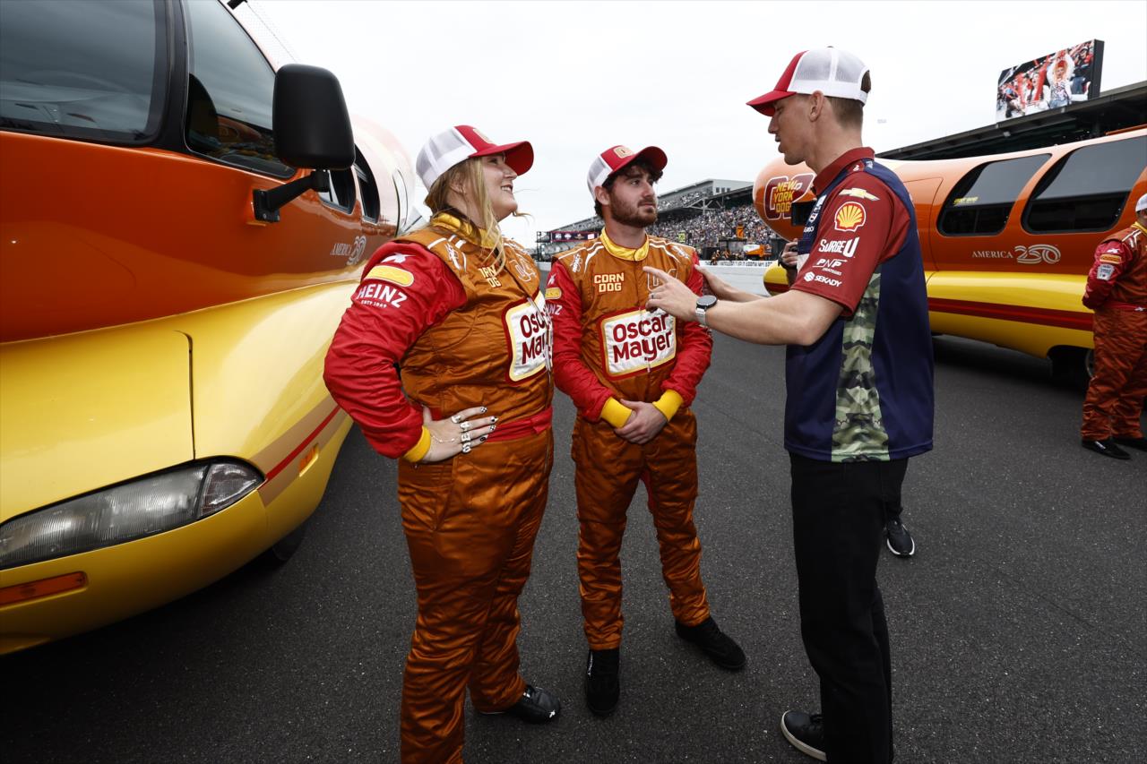Sting Ray Robb, Weenie 500 - Miller Lite Carb Day - By: Chris Jones -- Photo by: Chris Jones