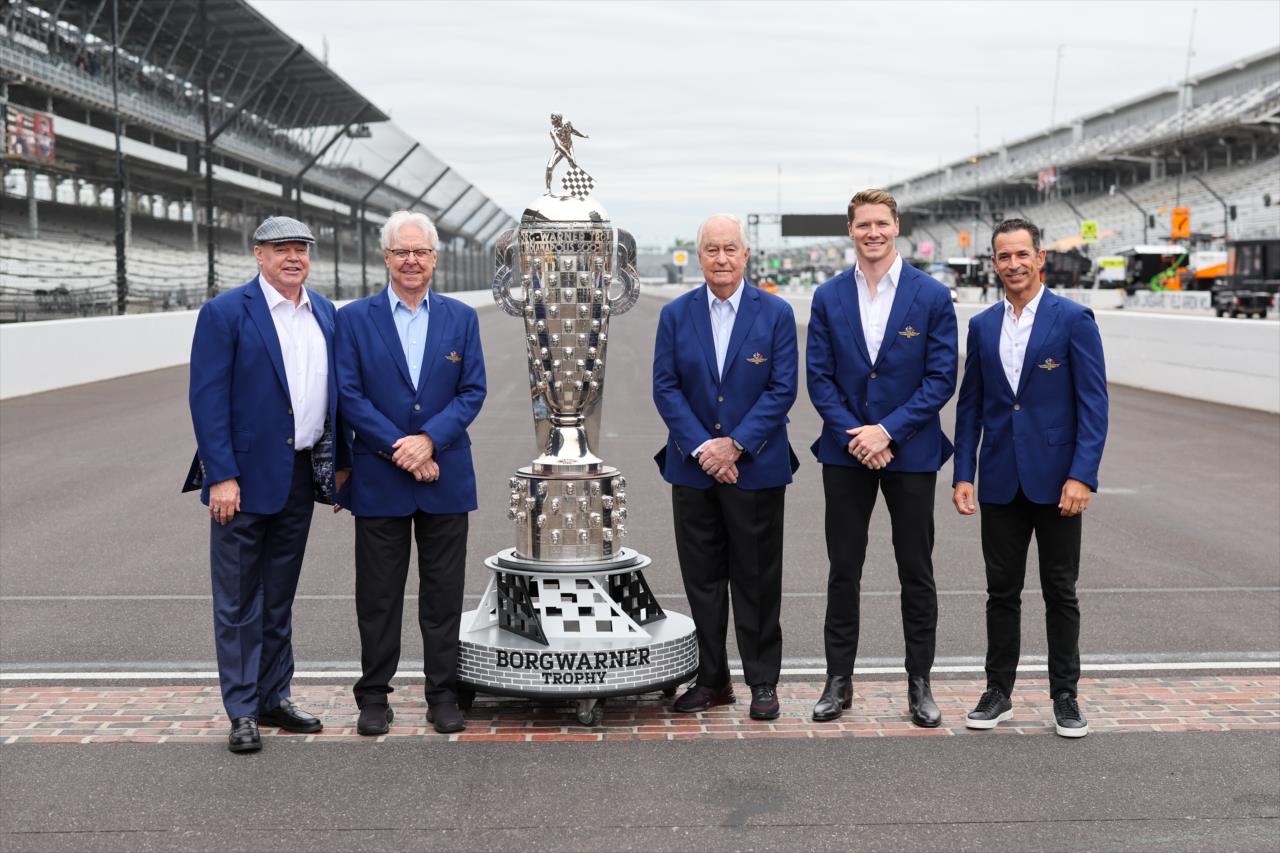Al Unser Jr, Rick Mears, Roger Penske, Josef Newgarden and Helio Castroneves - Miller Lite Carb Day - By: Chris Owens -- Photo by: Chris Owens