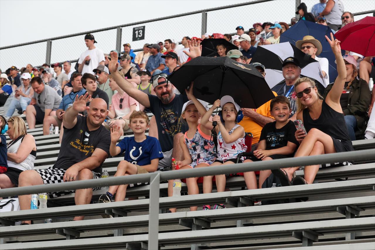 Fans - GMR Grand Prix - By: Joe Skibinski -- Photo by: Joe Skibinski