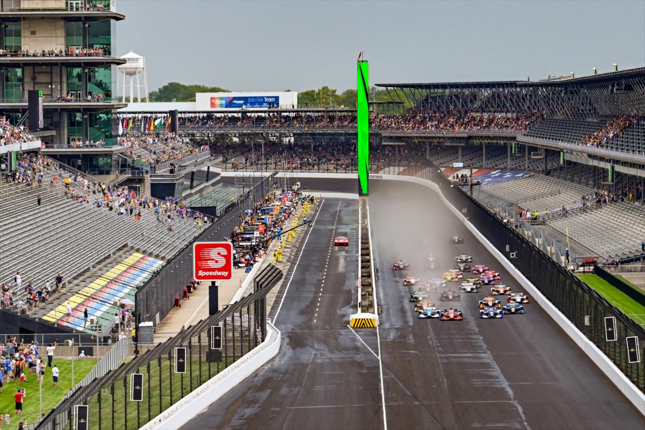 Start of the GMR Grand Prix - By: Karl Zemlin -- Photo by: Karl Zemlin