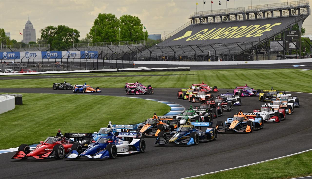 Start of the GMR Grand Prix - By: Walter Kuhn -- Photo by: Walt Kuhn
