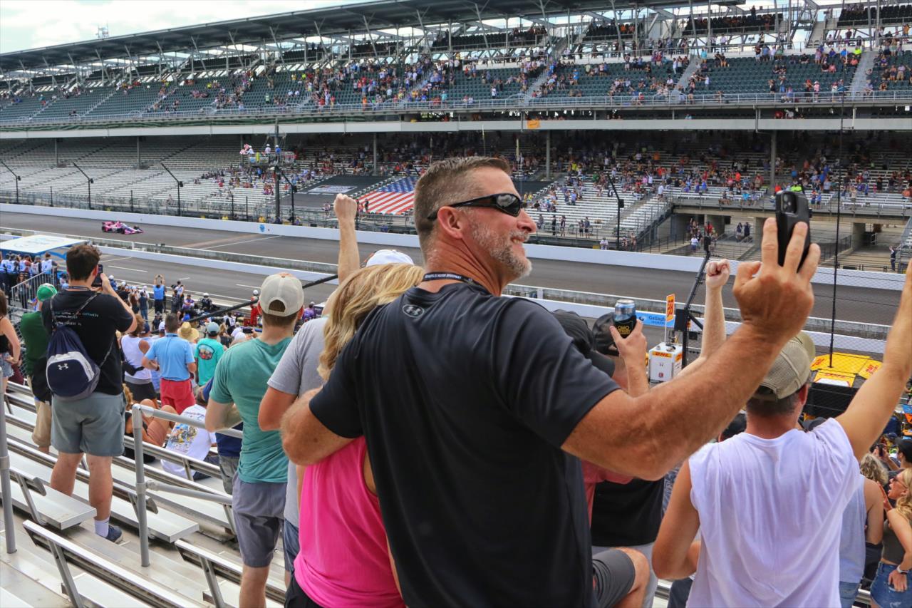 Fans - Gallagher Grand Prix - By: Tim Holle -- Photo by: Tim Holle