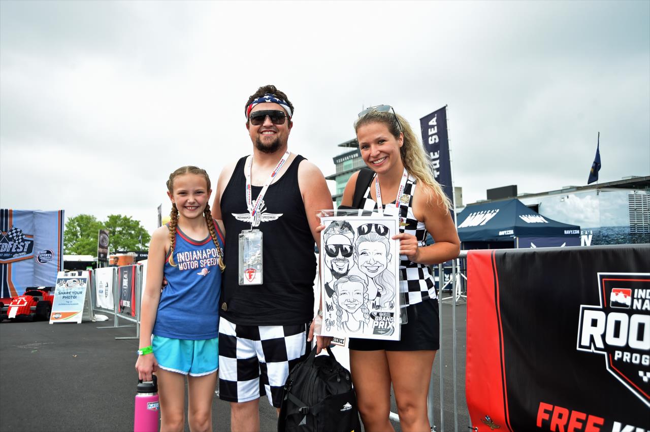 Fans - GMR Grand Prix - By: Mike Young -- Photo by: Mike Young