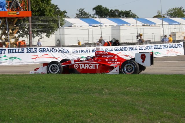 Scott Dixon on track during warm up for the Detroit Indy Grand Prix on Race day. -- Photo by: Shawn Payne