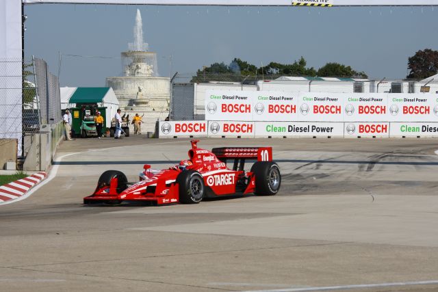 Dan Wheldon on track during warm up for the Detroit Indy Grand Prix on Race day. -- Photo by: Shawn Payne