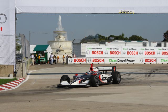 Tomas Scheckter on track during warm up for the Detroit Indy Grand Prix on Race day. -- Photo by: Shawn Payne