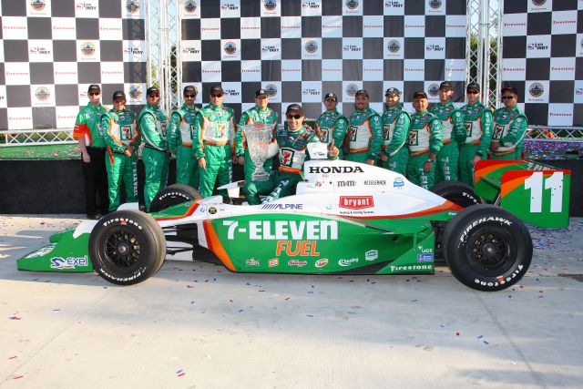 The winning crew of AGR Team 7-eleven and driver Tony Kanaan. -- Photo by: Shawn Payne