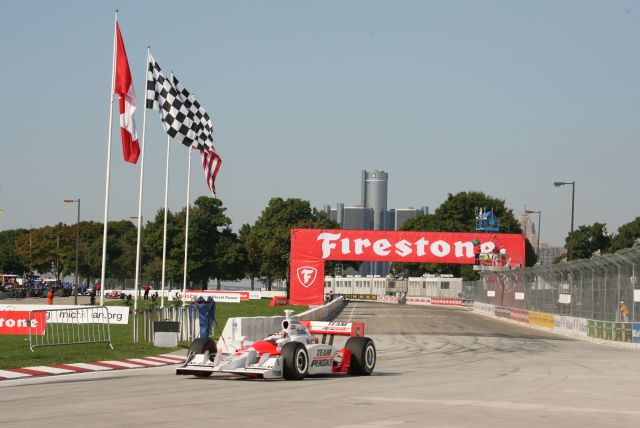 Sam Hornish Jr. on track during warm up for the Detroit Indy Grand Prix on Race day. -- Photo by: Steve Snoddy