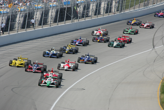 Race action during the Delphi Indy 300. -- Photo by: Ron McQueeney