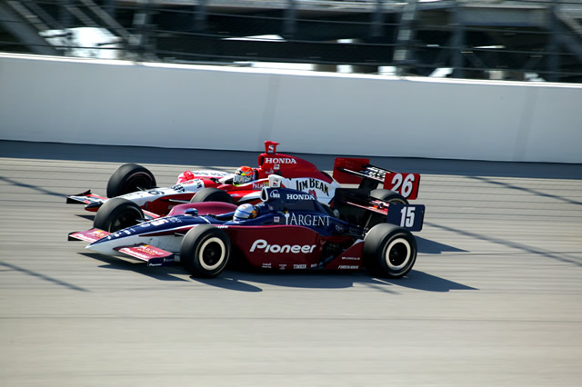 Buddy Rice, in the #15 Rahal-Letterman Racing, battle with Dan Wheldon, in the #26 Andretti Green Racing, during the Delphi Indy 300 -- Photo by: Shawn Payne