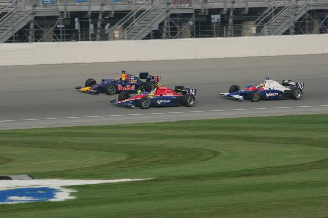 Peak Antifreeze Indy 300 at Chicagoland Speedway race action. -- Photo by: Ron McQueeney