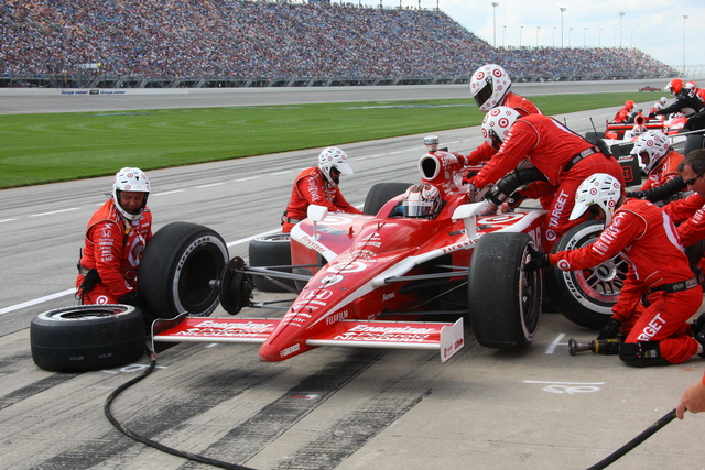 No. 9 Scott Dixon in the pits during PEAK Antifreeze & Motor Oil Indy 300 at Chicagoland Speedway. -- Photo by: Shawn Payne