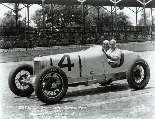 Billy Arnold domina l'edizione 1930 accompagnato sulla sua Miller da Spider Matlock. indycar.com