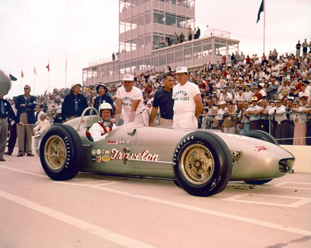 A 1959 Indianapolis 500 car, showing added roll bar behind driver's head.