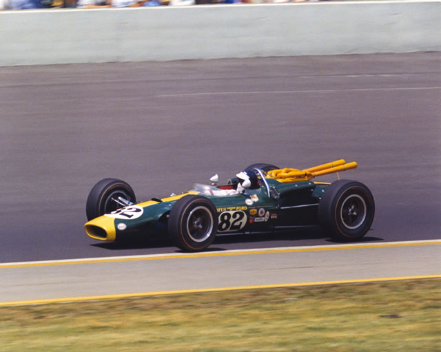 Jim Clark, #82, Lotus powered by Ford, Lotus, Ford -- Photo by: No Photographer