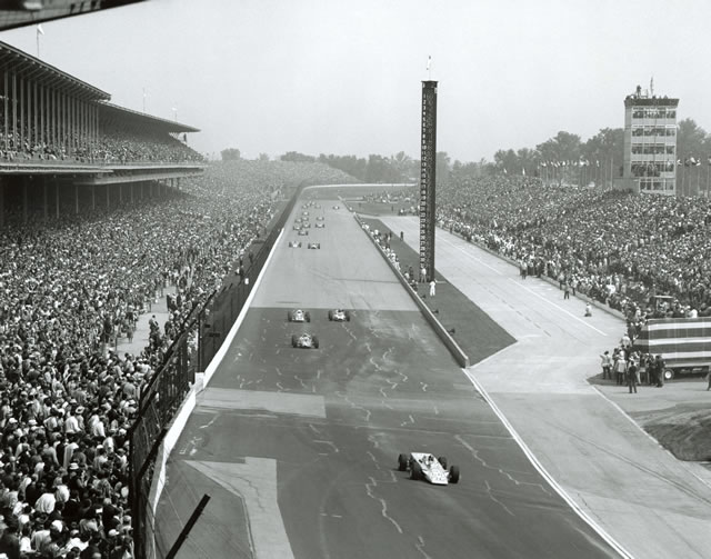 Joe Leonard, #60, STP Oil Treatment, Lotus, Pratt & Whitney leads the rest of the starting field in the 1968 Indianapolis 500. -- Photo by: No Photographer