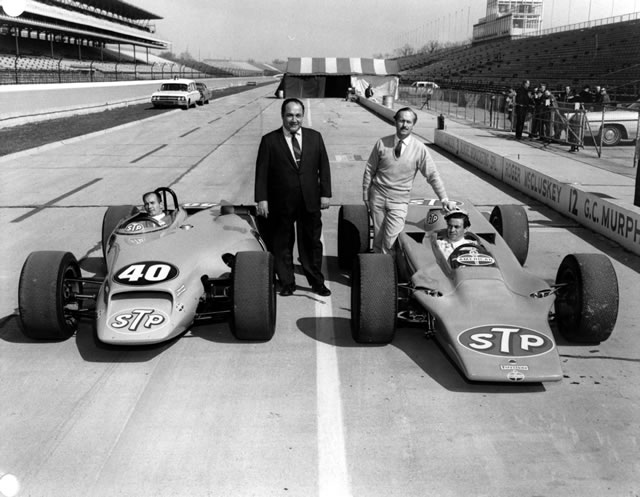 Parnelli Jones in the #40, STP Oil Treatment, Granatelli, Pratt & Whitney with Jim Clark in the 1968 version of the STP Oil Treatment, Granatelli, Pratt & Whitney with Andy Granetelli and Colin Chapman during sprin testing. -- Photo by: No Photographer